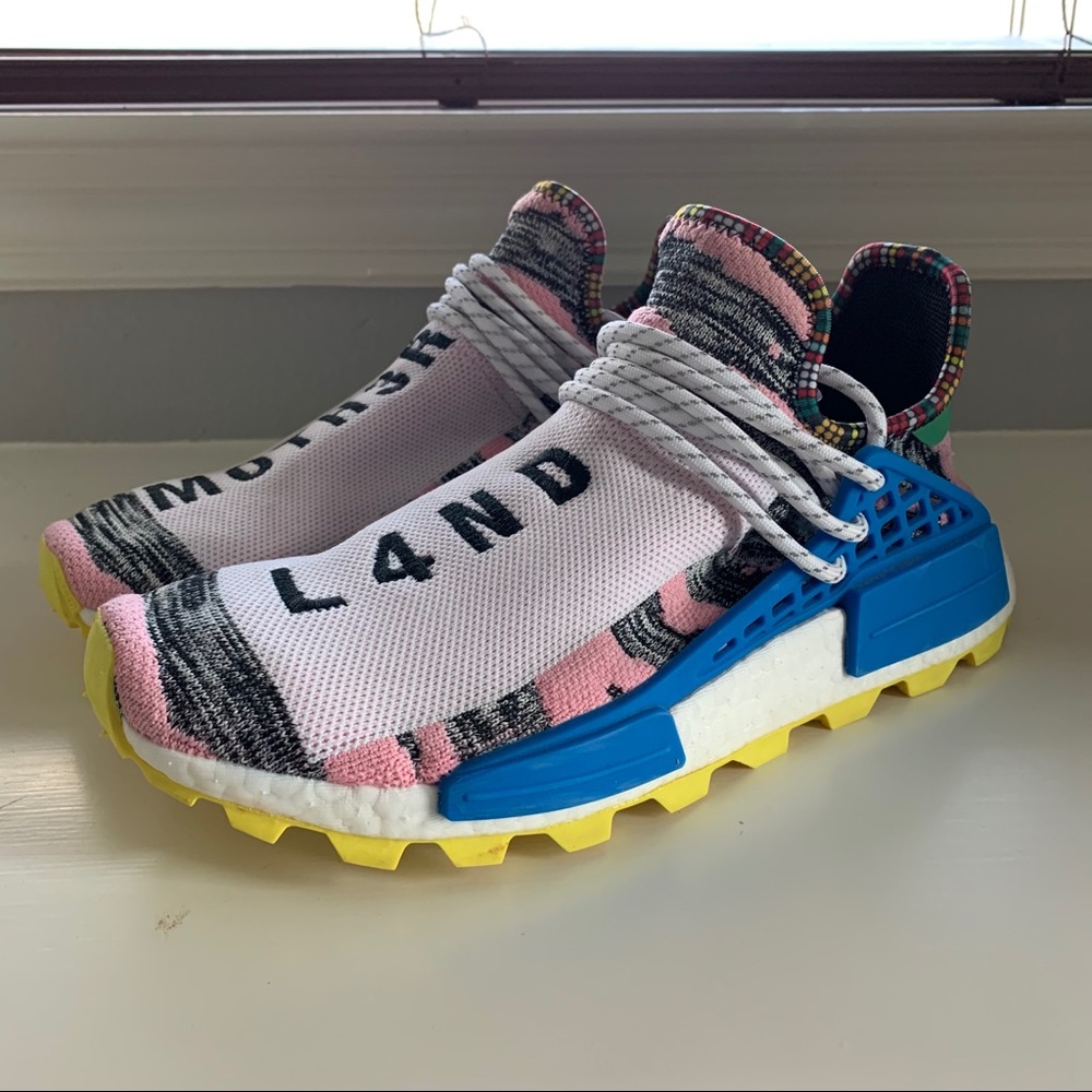 Adidas human race nmd(authentic)